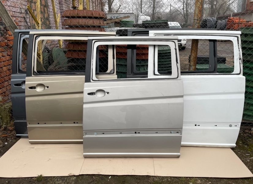 Двері зсувні ліві на Mercedes-Benz VITO-VIANO W 639 00172 фото